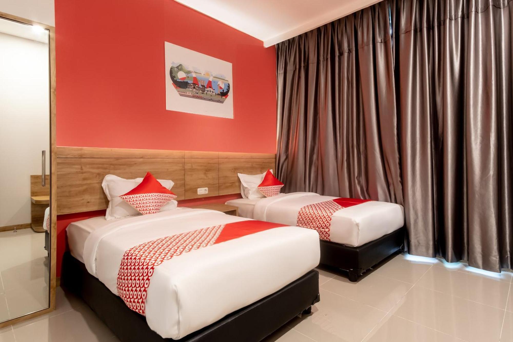 Oyo 3159 Festive Inn Medan Exterior photo